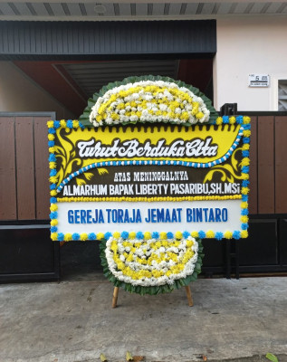 Papan Bunga Duka di Sindangkasih
